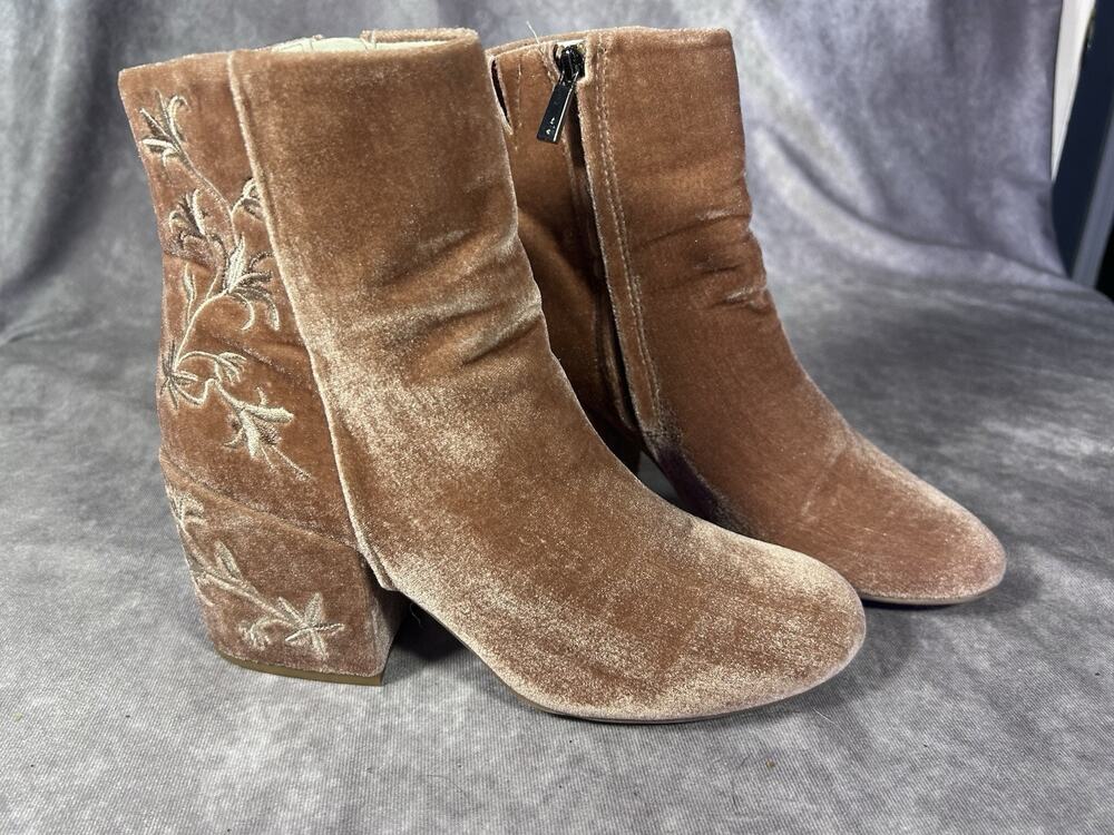 Kenneth Cole Renna Pink Velvet Floral Embroidered Booties Women 8.5
